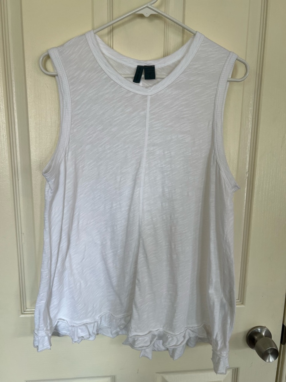 Anthropologie Left of Center White Ruffle Hem Tank Top Large Cotton Made USA